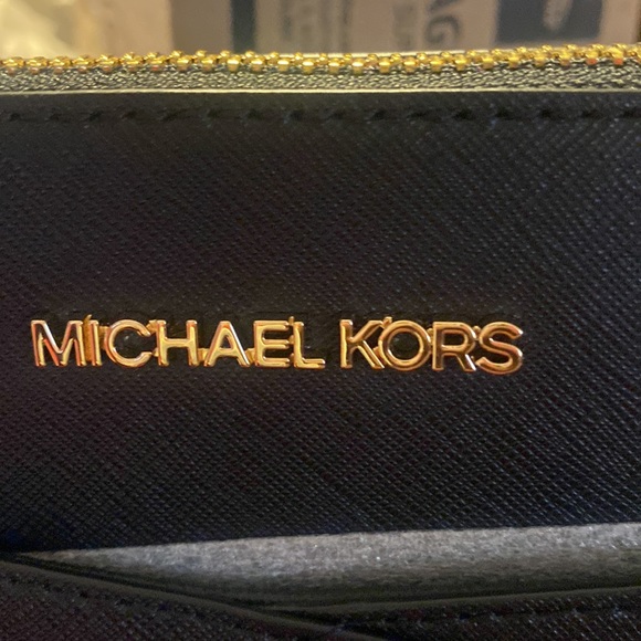 Michael Kors jet set travel, medium leather X cross dome Crossbody - Picture 3 of 10